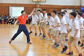 内维尔：利物浦仍能获得欧冠资格，但难以达到上限